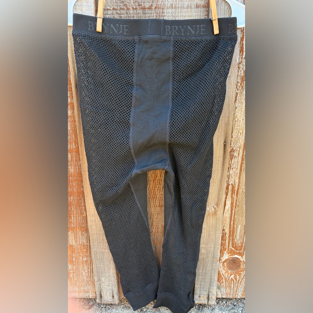 Brynje 3/4 long base layer bottoms. Size M